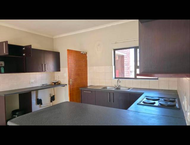 2 BEDROOM PROPERTY TO RENT IN RANDPARK RIDGE